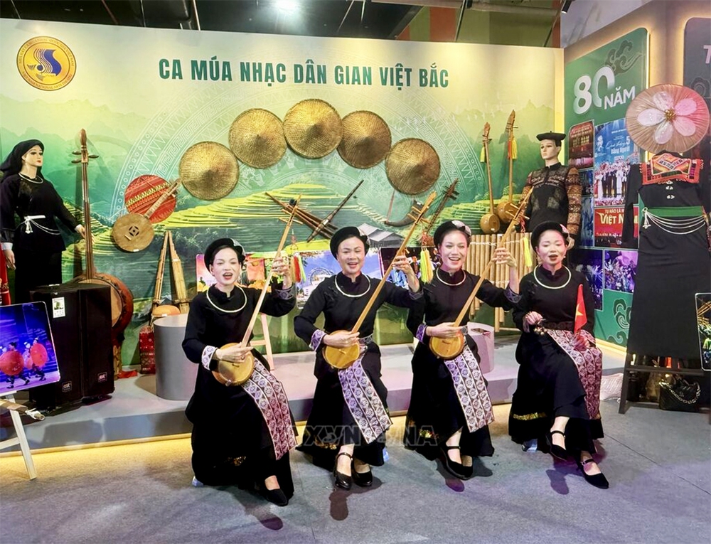 Nhận thức mới, động lực mới từ dự thảo các văn kiện trình Đại hội XIV của Đảng (kỳ 2): Biến giá trị văn hóa thành lợi thế cạnh tranh quốc gia - Ảnh 2. Nhận thức mới, động lực mới từ dự thảo các văn kiện trình Đại hội XIV của Đảng (kỳ 2): Biến giá trị văn hóa thành lợi thế cạnh tranh quốc gia - Ảnh 2.