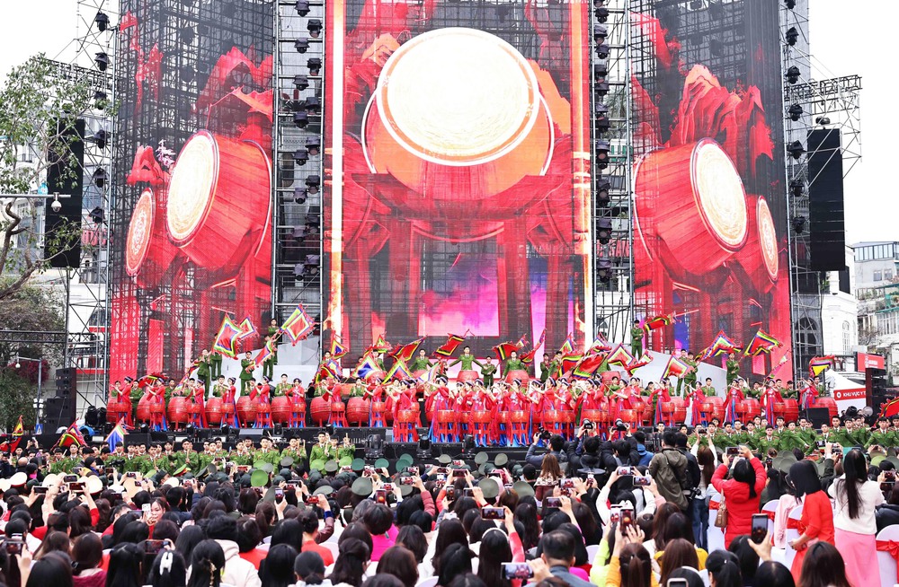 Nhận thức mới, động lực mới từ dự thảo các văn kiện trình Đại hội XIV của Đảng (kỳ 2): Biến giá trị văn hóa thành lợi thế cạnh tranh quốc gia - Ảnh 1. Nhận thức mới, động lực mới từ dự thảo các văn kiện trình Đại hội XIV của Đảng (kỳ 2): Biến giá trị văn hóa thành lợi thế cạnh tranh quốc gia - Ảnh 1.