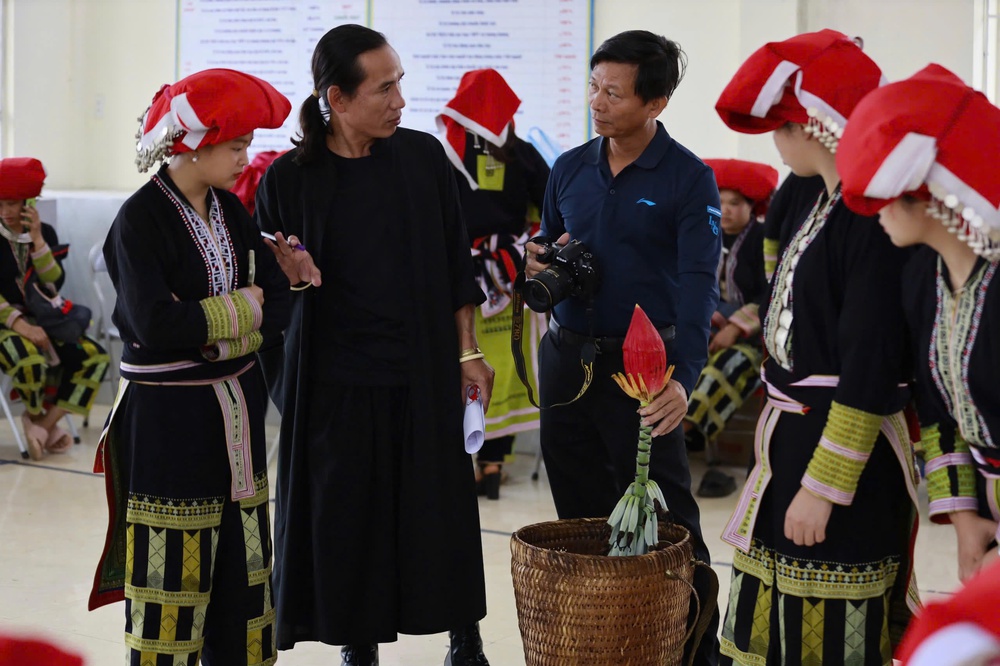 Từ "Vũ điệu dưới trăng" đến "Thiêng": Khi văn hoá dân tộc được kể giữa lòng đồng bào - Ảnh 2. Thiêng