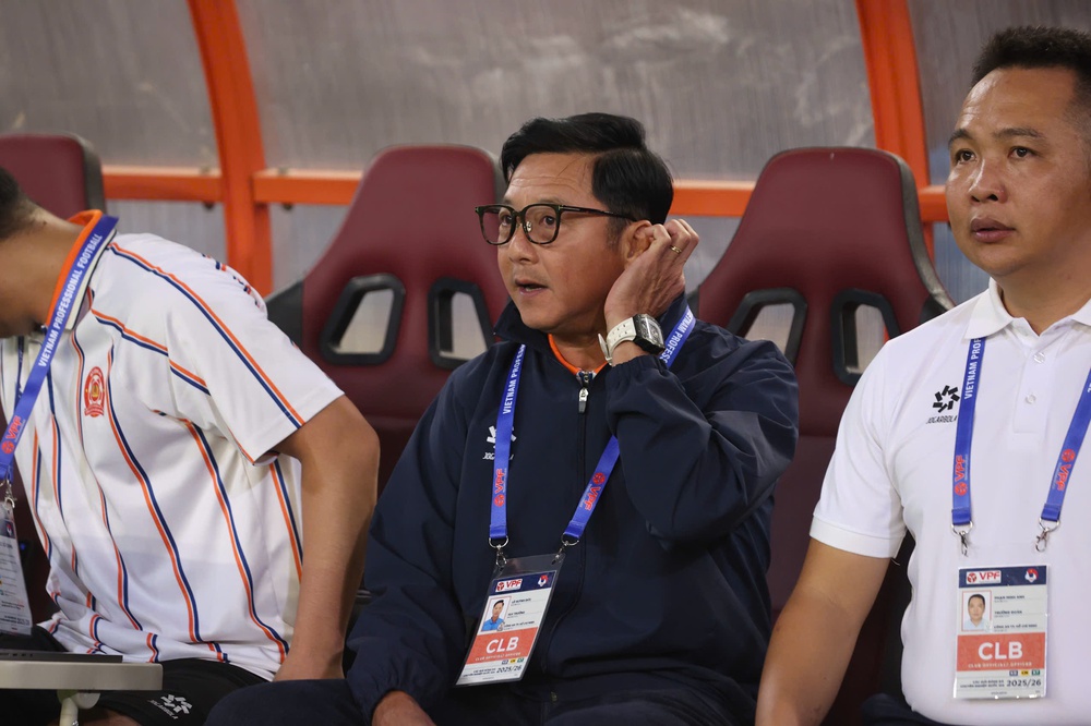 HLV Lê Huỳnh Đức lo Tiến Linh và học trò hụt hơi đua huy chương - Ảnh 3. HLV Lê Huỳnh Đức lo Tiến Linh và học trò hụt hơi đua huy chương - Ảnh 3.