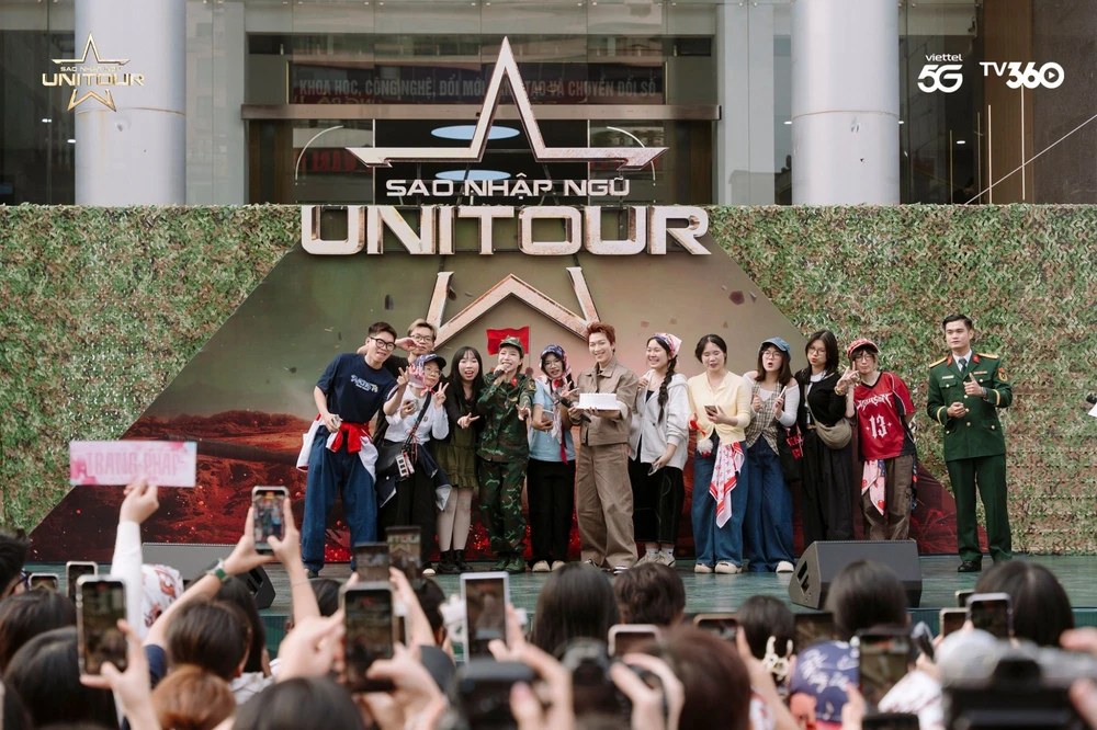 Tăng Phúc, Trang Pháp hòa nhịp cùng hàng nghìn sinh viên trong chuỗi “Sao nhập ngũ Unitour” - Ảnh 5. Tăng Phúc, Trang Pháp hòa nhịp cùng hàng nghìn sinh viên trong chuỗi “Sao nhập ngũ Unitour” - Ảnh 5.