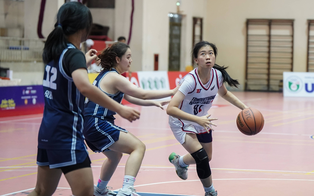 Kịch tính bóng rổ sinh viên toàn quốc - Ảnh 1.