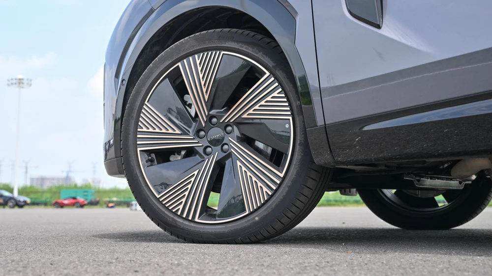 Lynk & Co 08 - chiếc SUV của thế hệ muốn trải nghiệm? - Ảnh 3. Lynk & Co 08 - chiếc SUV của thế hệ muốn trải nghiệm? - Ảnh 3.