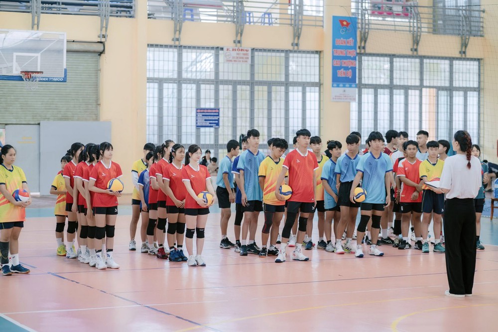 Chủ công xuất sắc top 3 lịch sử bóng chuyền nữ Việt Nam sinh con đầu lòng ở tuổi U40, cuộc sống hiện tại ra sao? - Ảnh 2. Chủ công xuất sắc top 3 lịch sử bóng chuyền nữ Việt Nam sinh con đầu lòng ở tuổi U40, cuộc sống hiện tại ra sao? - Ảnh 2.