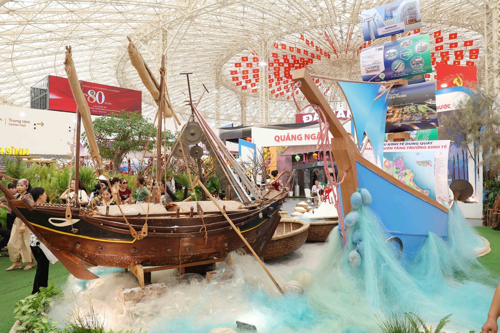 Hành trình du lịch thu nhỏ các tỉnh, thành qua 34 gian trưng bày - Ảnh 5. Hành trình du lịch thu nhỏ các tỉnh, thành qua 34 gian trưng bày - Ảnh 5.