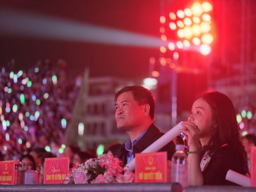 Hạ Long concert 2025 Hào khí Di sản - Bừng sáng tương lai - Ảnh 2. Hạ Long concert 2025 Hào khí Di sản - Bừng sáng tương lai - Ảnh 2.