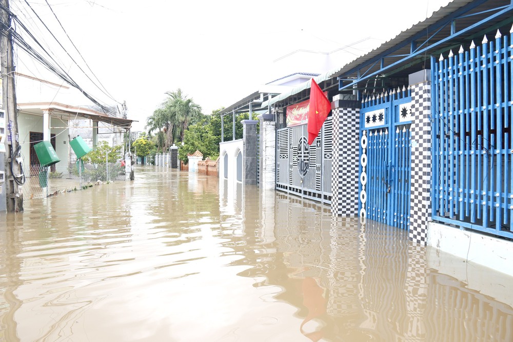 Các địa phương ven biển của tỉnh Lâm Đồng thiệt hại nặng nề do mưa lũ - Ảnh 4. Các địa phương ven biển của tỉnh Lâm Đồng thiệt hại nặng nề do mưa lũ - Ảnh 4.