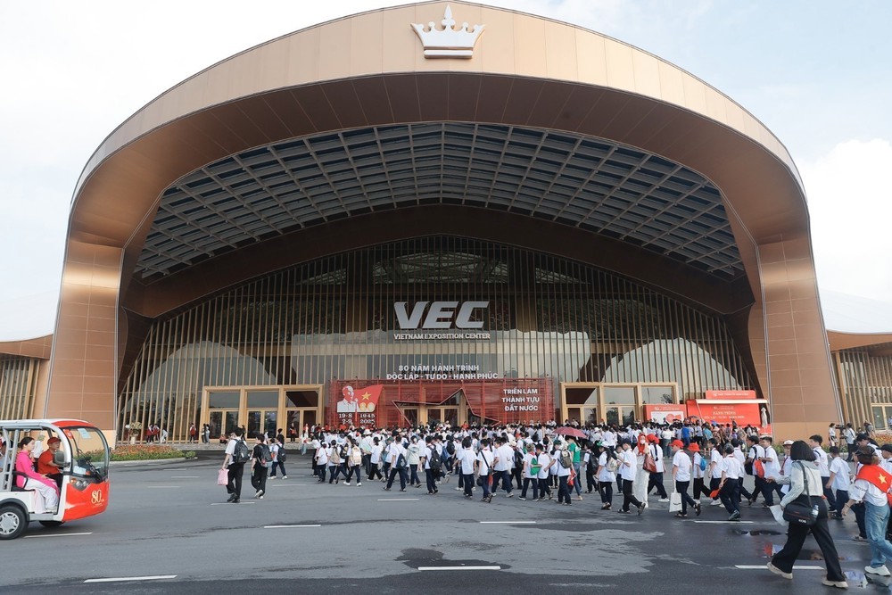 Hành trình du lịch thu nhỏ các tỉnh, thành qua 34 gian trưng bày - Ảnh 1. Hành trình du lịch thu nhỏ các tỉnh, thành qua 34 gian trưng bày - Ảnh 1.