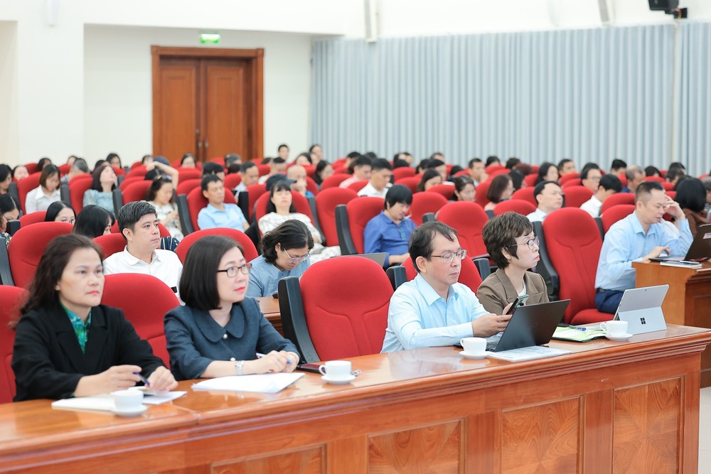 Tập huấn ứng dụng Sổ tay đảng viên điện tử trong toàn Đảng - Ảnh 3. Tập huấn ứng dụng Sổ tay đảng viên điện tử trong toàn Đảng - Ảnh 3.