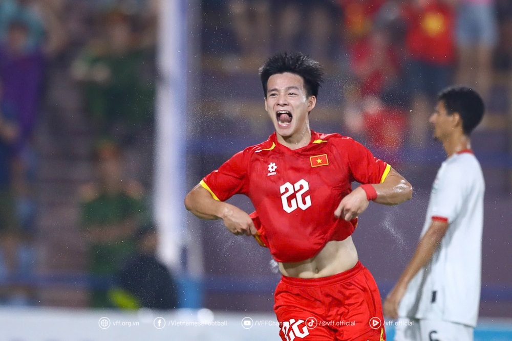 Tin nóng bóng đá Việt Nam hôm nay 4/10: Bóng đá nam, nữ Việt Nam là hạt giống số 1 tại SEA Games 33 - Ảnh 1.