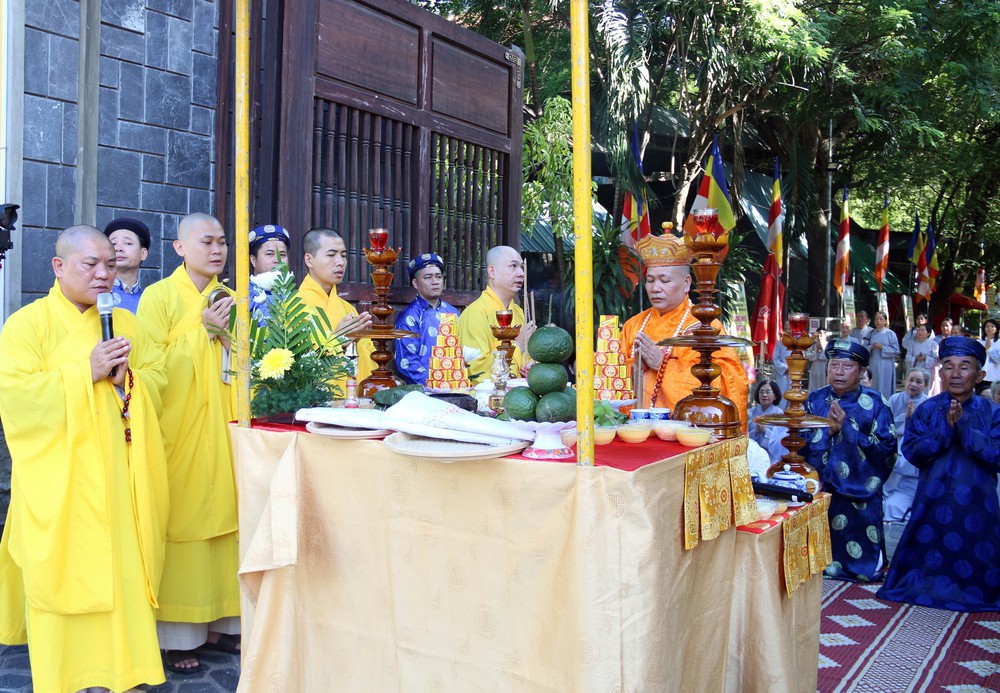 Đại lễ cầu siêu các nạn nhân tử vong do tai nạn giao thông: Tưởng nhớ người đi – Vì người ở lại - Ảnh 4.