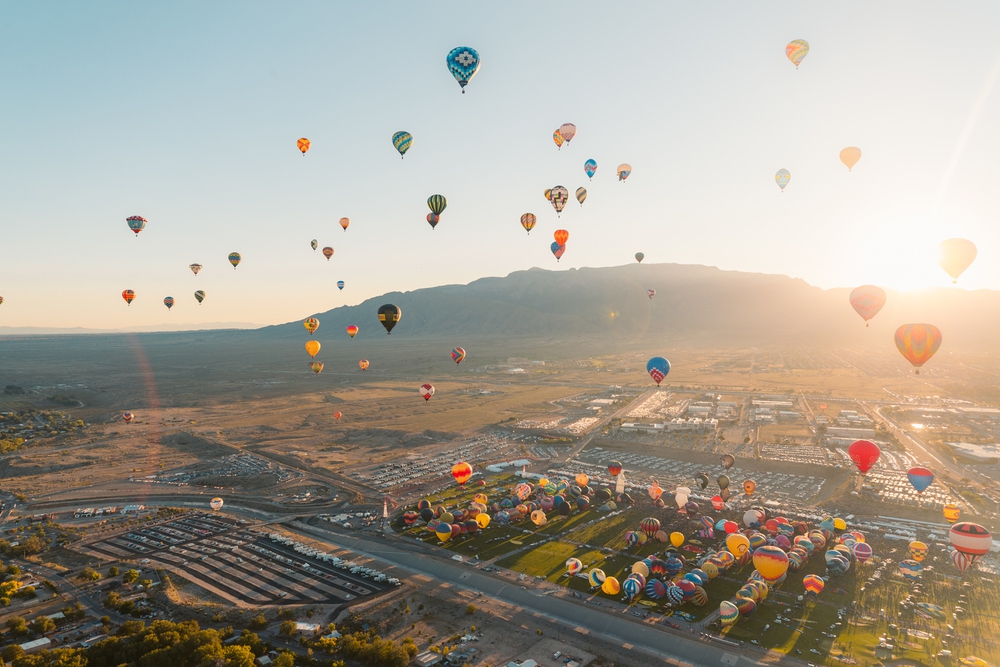 Những trải nghiệm du lịch hấp dẫn ở miền Nam Hoa Kỳ: Hành trình khám phá văn hoá và thiên nhiên - Ảnh 1. Những trải nghiệm du lịch hấp dẫn ở miền Nam Hoa Kỳ: Hành trình khám phá văn hoá và thiên nhiên - Ảnh 1.