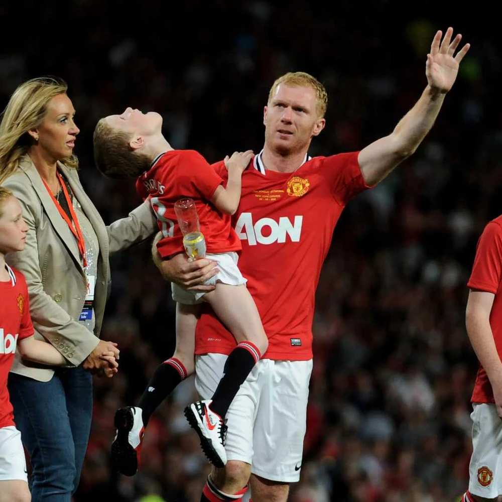 Huyền thoại Paul Scholes thừa nhận đã ly hôn, tuyên bố rời ghế bình luận viên để chăm con trai tự kỷ - Ảnh 1. Huyền thoại Paul Scholes thừa nhận đã ly hôn, tuyên bố rời ghế bình luận viên để chăm con trai tự kỷ - Ảnh 1.