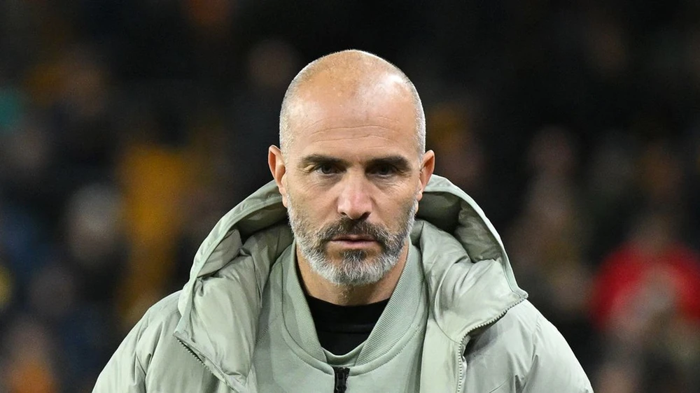 HLV Chelsea bực tức vì tấm thẻ đỏ thứ sáu trong chín trận gần nhất - Ảnh 1.