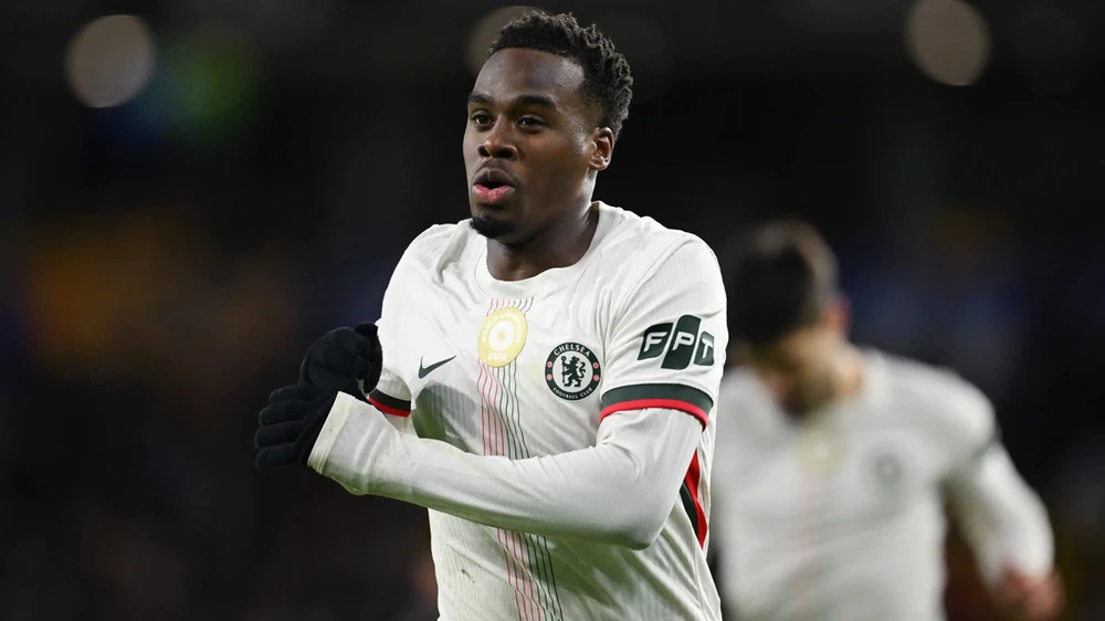 HLV Chelsea bực tức vì tấm thẻ đỏ thứ sáu trong chín trận gần nhất - Ảnh 3.