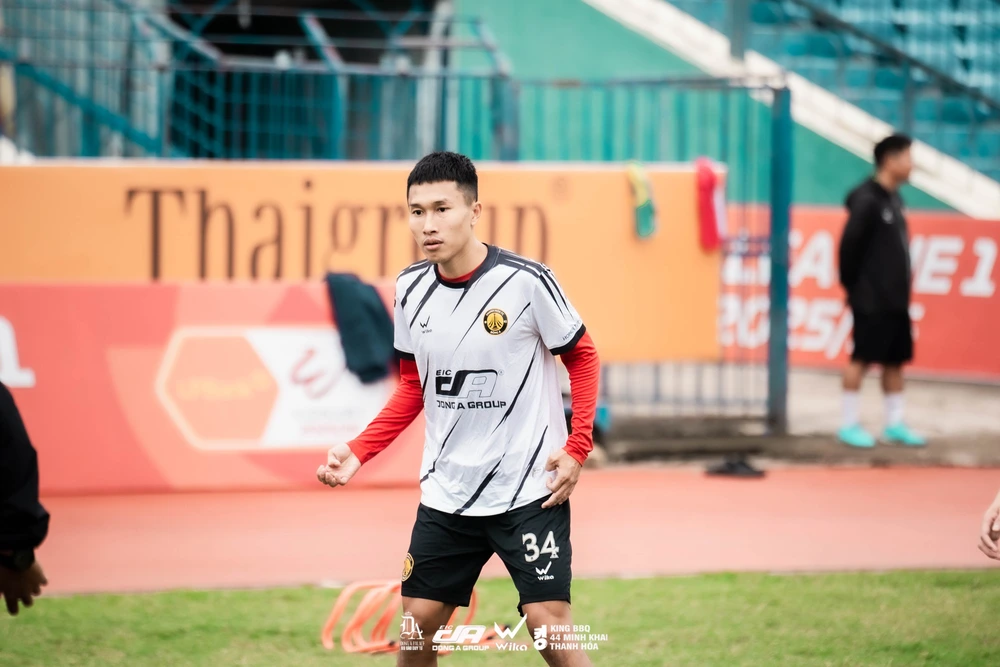 Tin nóng bóng đá Việt hôm nay 31/10: Trò cưng HLV Kim Sang-sik tái phát chấn thương; Công Phượng tái xuất - Ảnh 1. Tin nóng bóng đá Việt hôm nay 31/10: Trò cưng HLV Kim Sang-sik tái phát chấn thương; Công Phượng tái xuất - Ảnh 1.