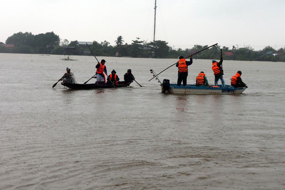  Huế: 4 người chết và mất tích do mưa lũ đặc biệt lớn - Ảnh 1.