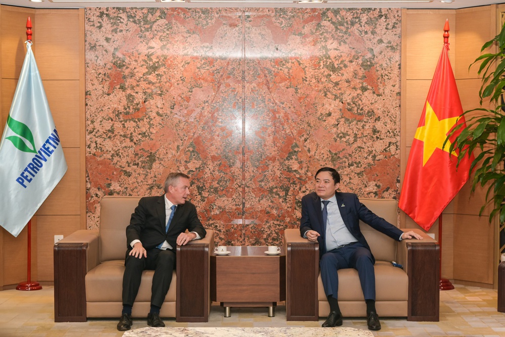 Petrovietnam và Perenco đẩy mạnh hợp tác trong lĩnh vực năng lượng - Ảnh 3. Petrovietnam và Perenco đẩy mạnh hợp tác trong lĩnh vực năng lượng - Ảnh 3.