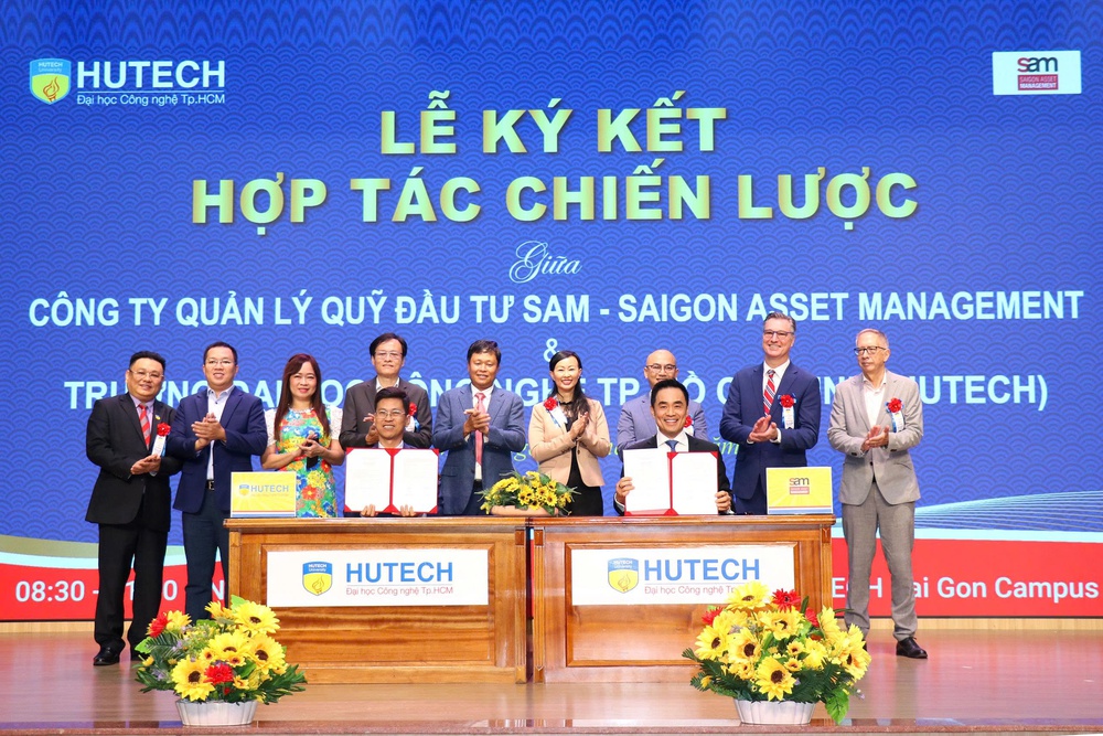 HUTECH ký kết hợp tác chiến lược với SAM - Ảnh 1. HUTECH ký kết hợp tác chiến lược với SAM - Ảnh 1.