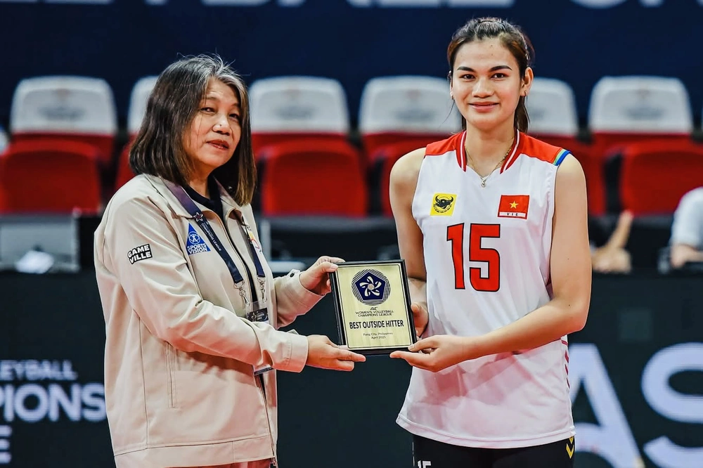 Tin nóng thể thao sáng 31/10: Chủ công Việt Nam ghi điểm nhiều nhất giải thế giới vừa tỏa sáng, báo tin vui trước SEA Games - Ảnh 1. Tin nóng thể thao sáng 31/10: Chủ công Việt Nam ghi điểm nhiều nhất giải thế giới vừa tỏa sáng, báo tin vui trước SEA Games - Ảnh 1.