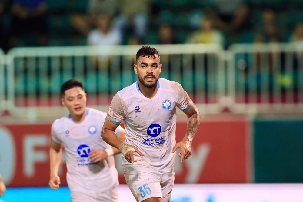 Những nhà vô địch cùng hứng chịu chung nỗi đau - Ảnh 1.