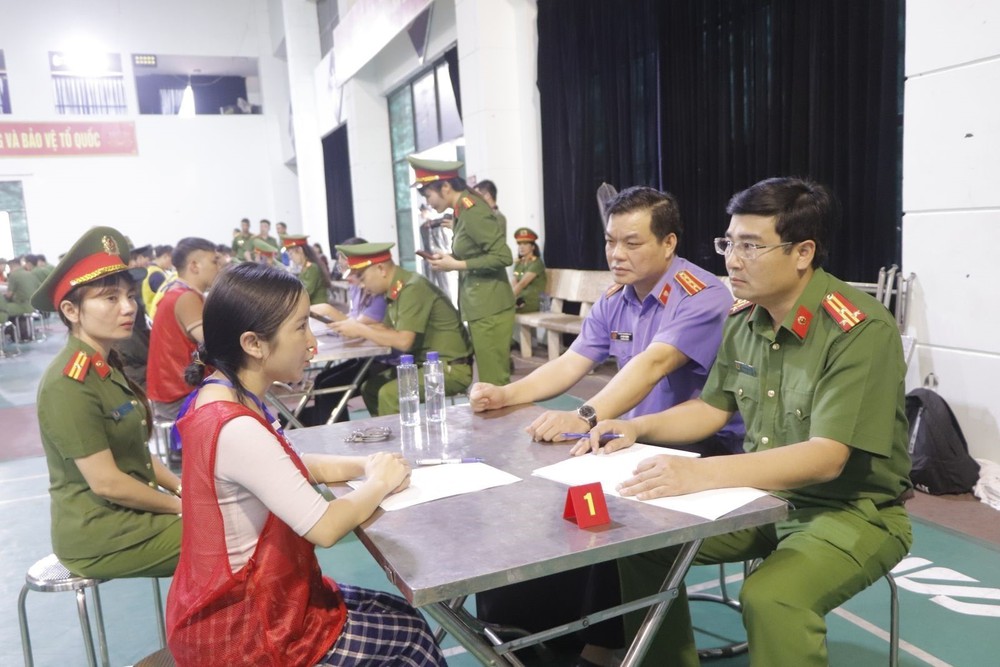 Điều tra, xác minh tổ chức tội phạm lừa đảo tại tỉnh Kampot, Vương quốc Campuchia - Ảnh 3. Điều tra, xác minh tổ chức tội phạm lừa đảo tại tỉnh Kampot, Vương quốc Campuchia - Ảnh 3.