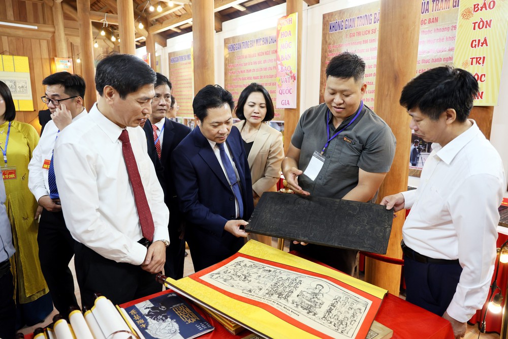Hải Phòng công bố Quyết định công nhận Mộc bản chùa Trăm Gian là Bảo vật quốc gia - Ảnh 6. Hải Phòng công bố Quyết định công nhận Mộc bản chùa Trăm Gian là Bảo vật quốc gia - Ảnh 6.