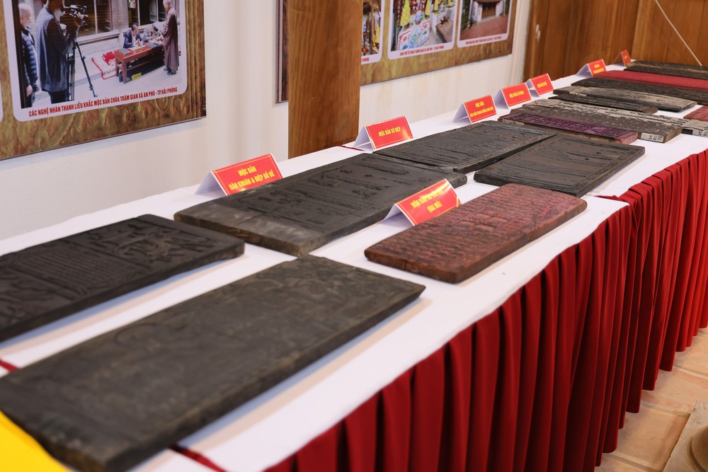 Hải Phòng công bố Quyết định công nhận Mộc bản chùa Trăm Gian là Bảo vật quốc gia - Ảnh 4. Hải Phòng công bố Quyết định công nhận Mộc bản chùa Trăm Gian là Bảo vật quốc gia - Ảnh 4.