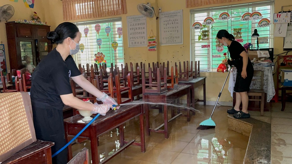 Huế huy động tổng lực các đơn vị đoàn thể hỗ trợ vệ sinh các trường học - Ảnh 4. Huế huy động tổng lực các đơn vị đoàn thể hỗ trợ vệ sinh các trường học - Ảnh 4.