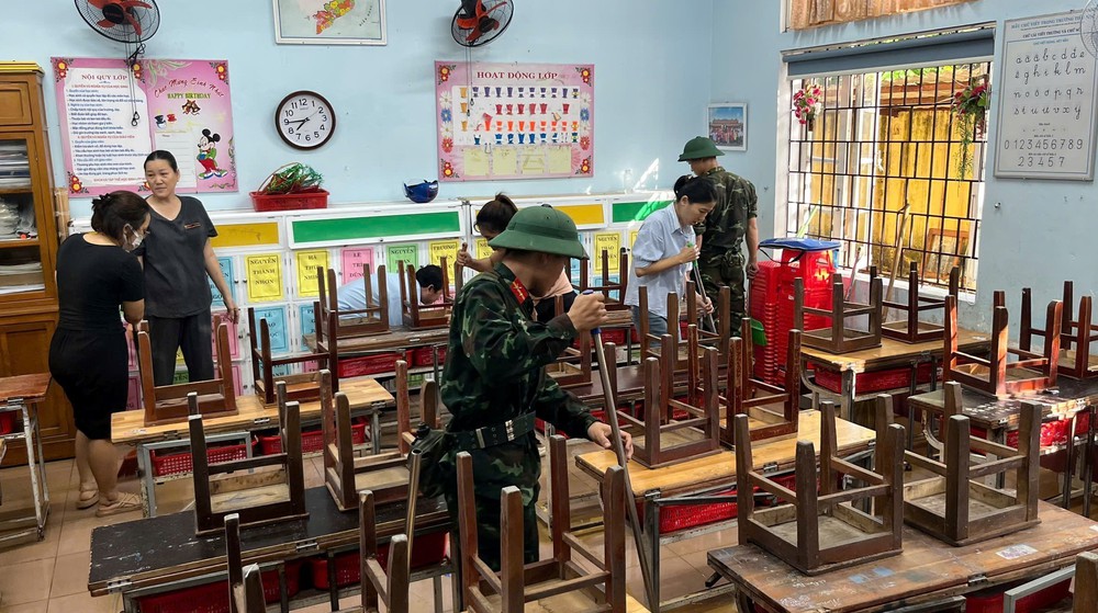 Huế huy động tổng lực các đơn vị đoàn thể hỗ trợ vệ sinh các trường học - Ảnh 2. Huế huy động tổng lực các đơn vị đoàn thể hỗ trợ vệ sinh các trường học - Ảnh 2.