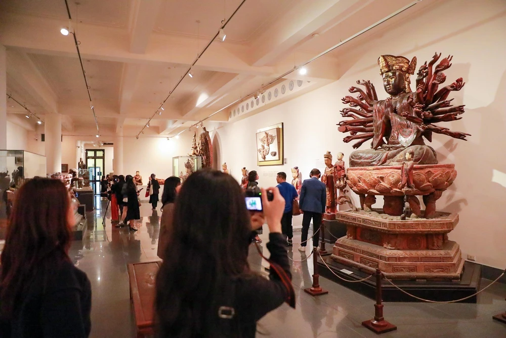 Trải nghiệm "Đêm bảo tàng" tại Bảo tàng Mỹ thuật Việt Nam - Ảnh 3. Trải nghiệm "Đêm bảo tàng" tại Bảo tàng Mỹ thuật Việt Nam - Ảnh 3.