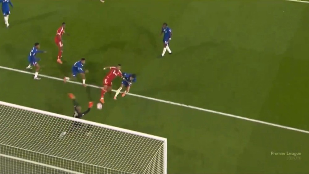 Chelsea đánh bại Liverpool kịch tính, Arsenal chiếm ngôi đầu bảng - Ảnh 3.