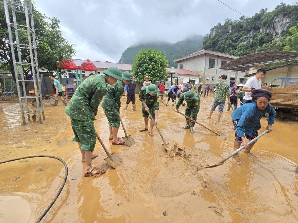 Ứng phó bão số 11: Triển khai đồng bộ các biện pháp ứng phó hình thái thiên tai kép - Ảnh 2.