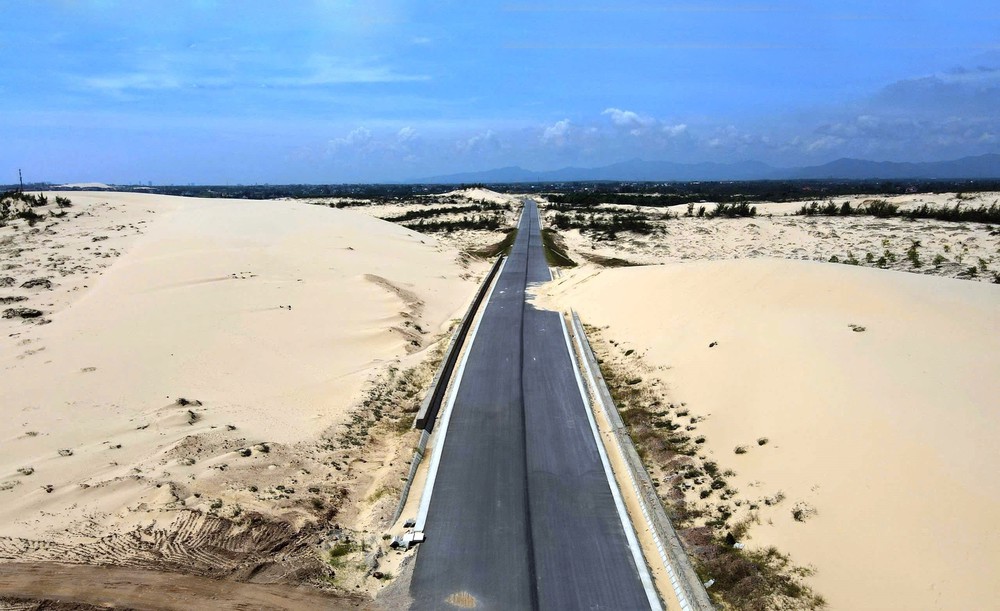 Hình ảnh tuyến đường ven biển hơn 5.200 tỉ đồng ở Quảng Trị - Ảnh 5.