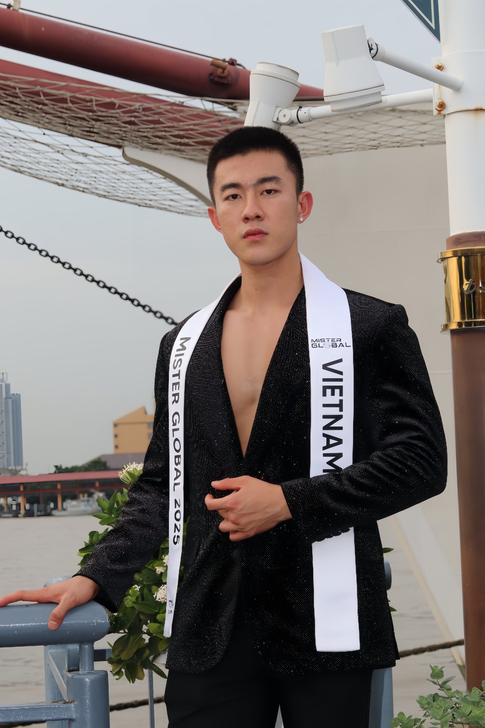 Mister Global: Nam vương Alejandro Ortega đăng quang, người mẫu Việt Nam rút lui vì ngộ độc - Ảnh 2.