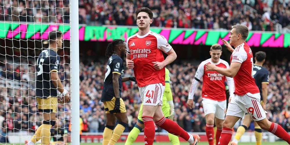 Premier League: Thủ chắc, công sắc, Arsenal sẽ vô địch? - Ảnh 1.