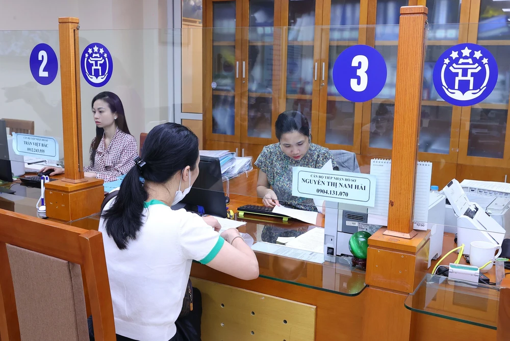 Chính quyền địa phương 2 cấp ở Hà Nội: Thách thức và yêu cầu đổi mới - Ảnh 4.