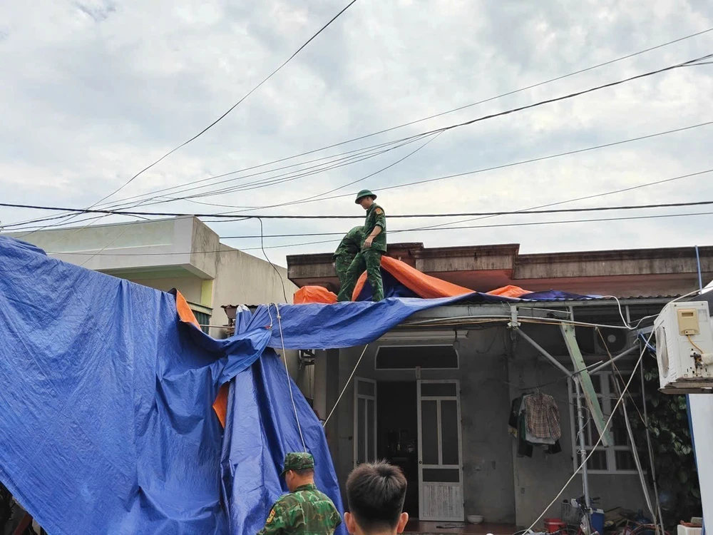 Ứng phó bão số 11: Lực lượng vũ trang khẩn cấp sẵn sàng ứng phó - Ảnh 4.