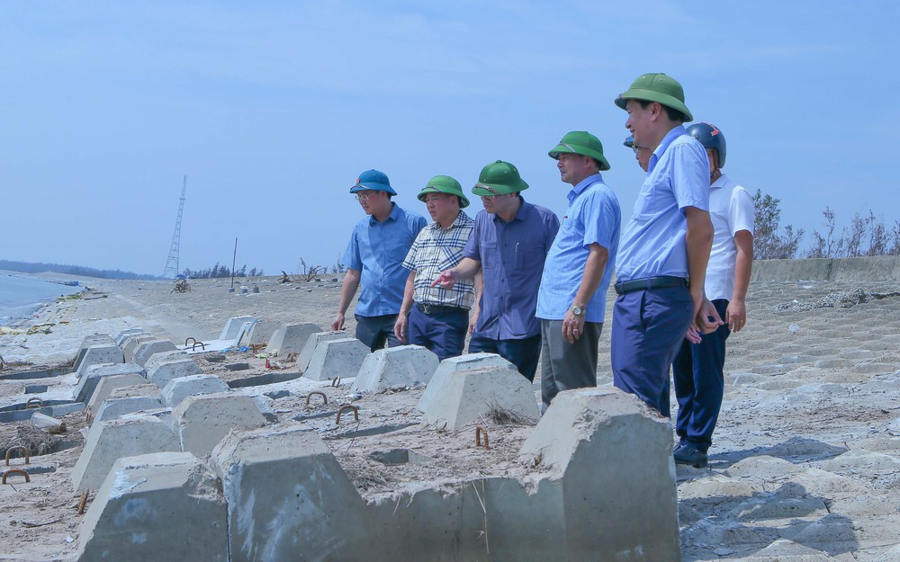 Ứng phó với bão số 11 (Matmo): Triển khai đồng bộ các biện pháp ứng phó hình thái thiên tai kép - Ảnh 6.