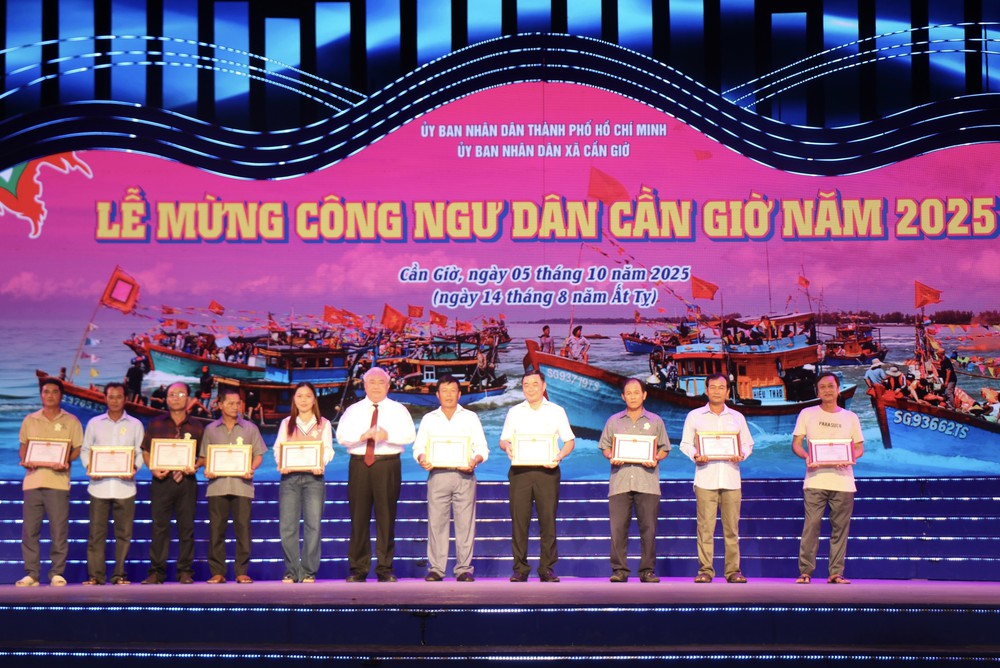 Nhiều hoạt động phong phú tại Lễ hội Nghinh Ông Cần Giờ 2025 - Ảnh 4.