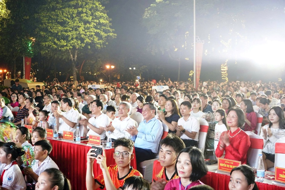 &quot;Trung thu thành cổ&quot; – Hơi thở truyền thống giữa lòng Xứ Đoài - Ảnh 1.