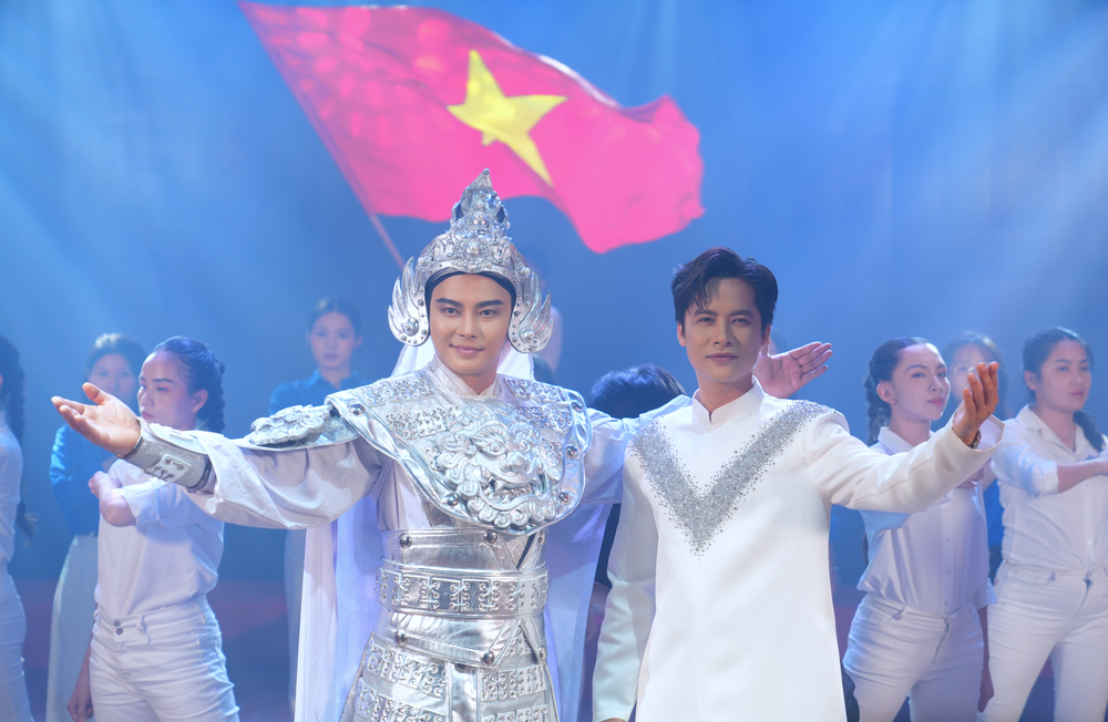 Ca sĩ Minh Sang tung MV mới: Rực sáng tinh thần tuổi trẻ Việt trong kỷ nguyên vươn mình của dân tộc - Ảnh 1.