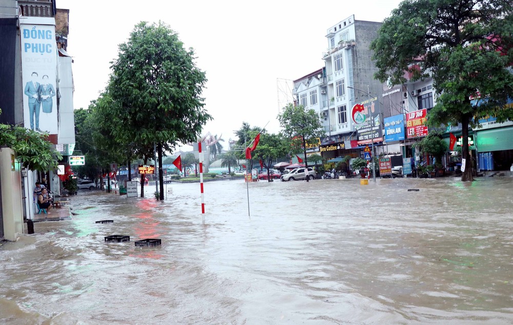 Đề phòng lũ quét, sạt lở đất ở 13 tỉnh thành phố thuộc Bắc Bộ và Thanh Hóa - Ảnh 2.