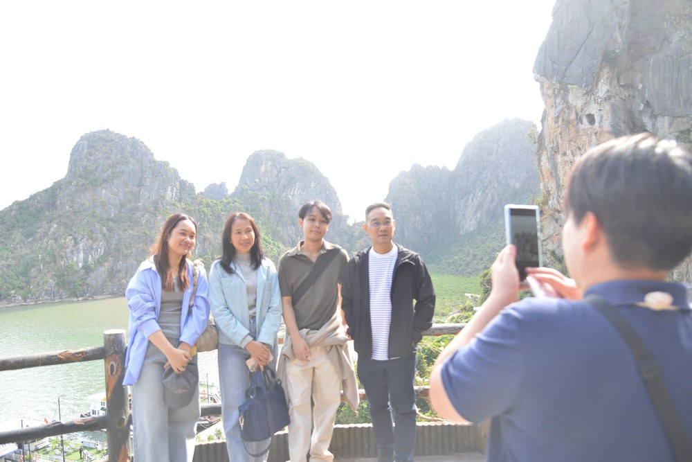 Quảng Ninh nỗ lực kích cầu du lịch dịp cuối năm - Ảnh 4.