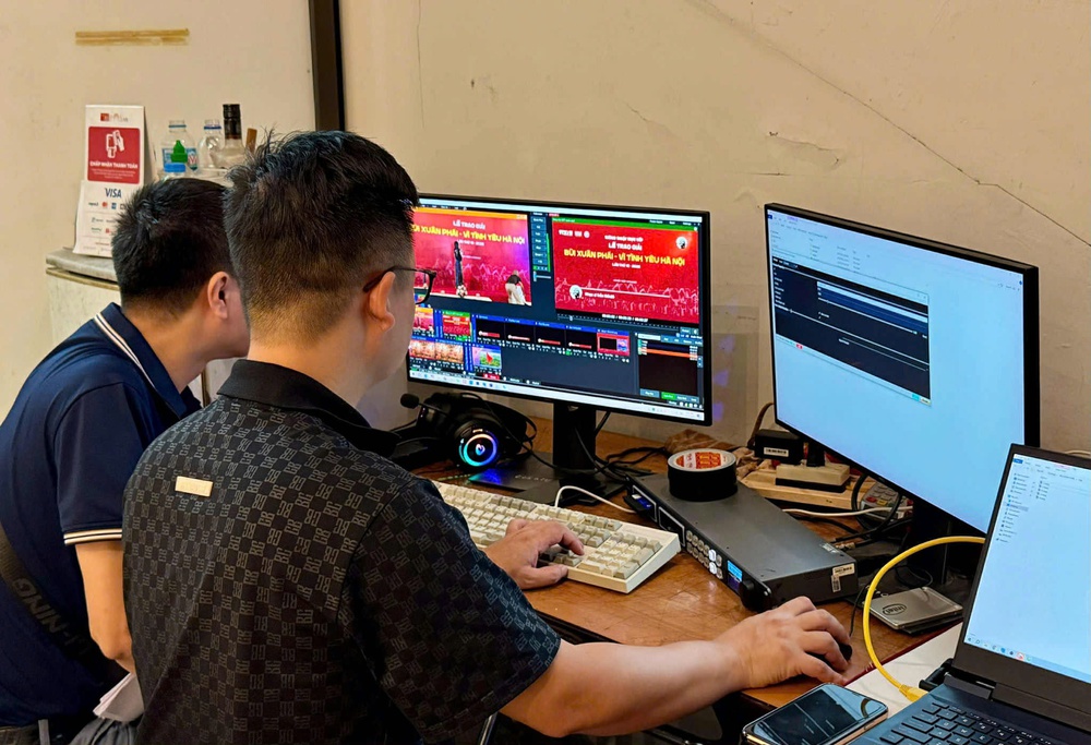 Hình ảnh lễ trao Giải thưởng Bùi Xuân Phái - Vì tình yêu Hà Nội 2025 lan tỏa mạnh mẽ trên các nền tảng mạng xã hội - Ảnh 2.