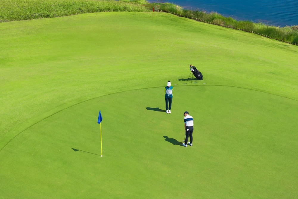 VinClub Golf 2025 chính thức khởi động với chuỗi trải nghiệm hoàng gia - Ảnh 2.