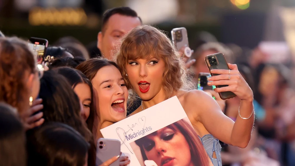 taylor7-17598086128911130561697.jpg