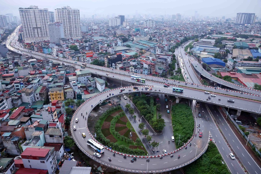 Giao thông thuận lợi trong cuối giờ chiều 7/10 - Ảnh 2.