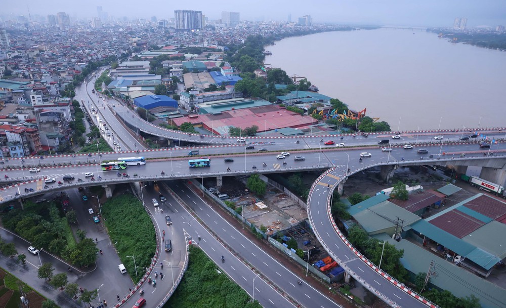 Giao thông thuận lợi trong cuối giờ chiều 7/10 - Ảnh 3.