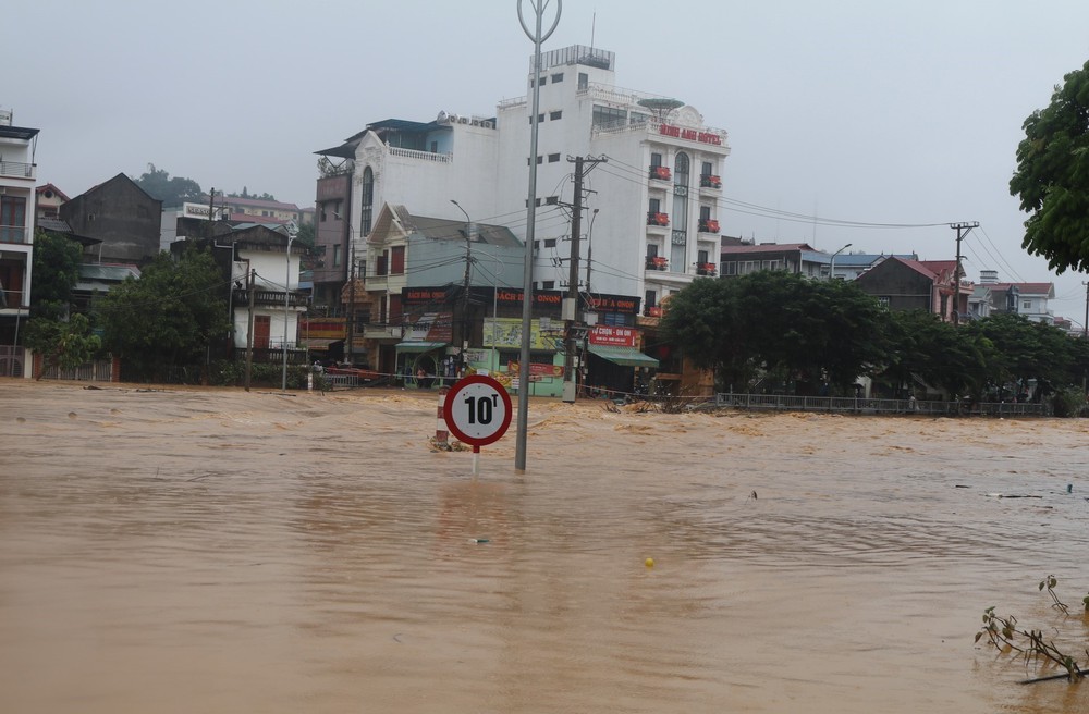 Lũ trên các sông tại Cao Bằng đang lên rất nhanh - Ảnh 5.